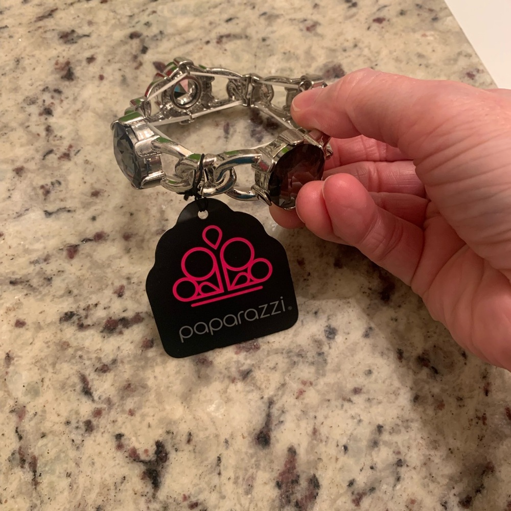 NWT Paparazzi Silver Bracelet - Picture 3 of 3